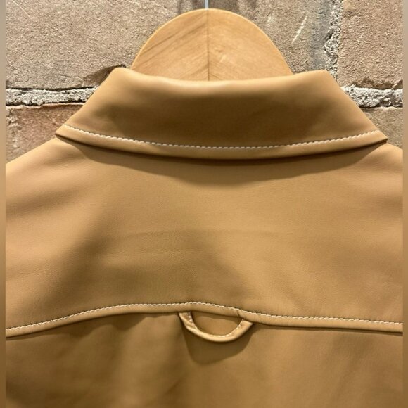 Staud Nwt Lynn Vegan Leather Collared Shirt In Doe Size Xs. - Picture 10 of 11